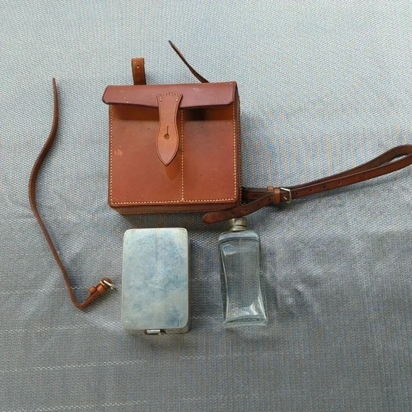 Vintage Sandwich case and  Saddle Canteen 1950's - Picture 5 of 11